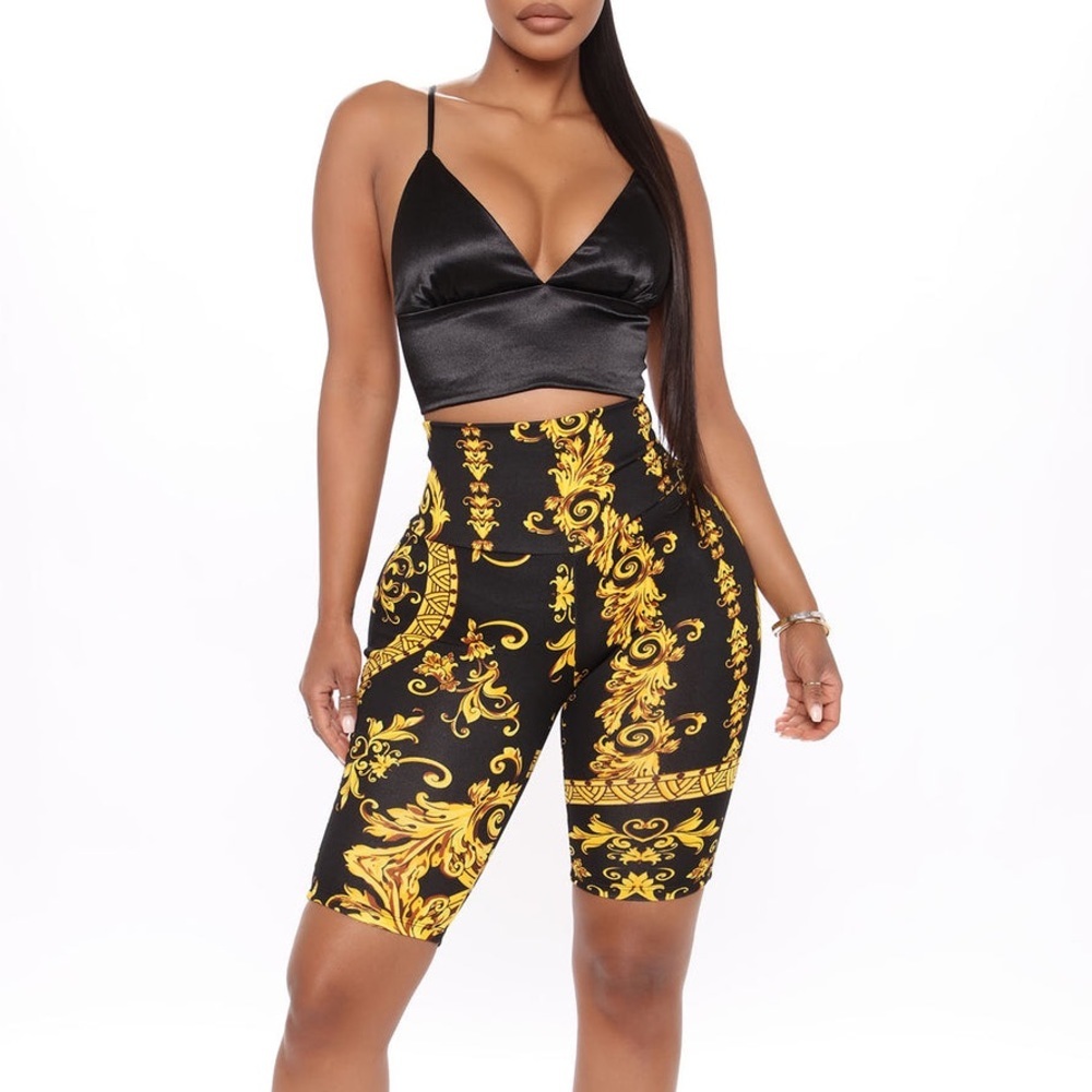Fashion Nova‎ Classy Chic Biker Short Black/Gold, Size S
